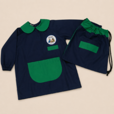 Guardapolvo y bolsita - Emaús Sala Verde