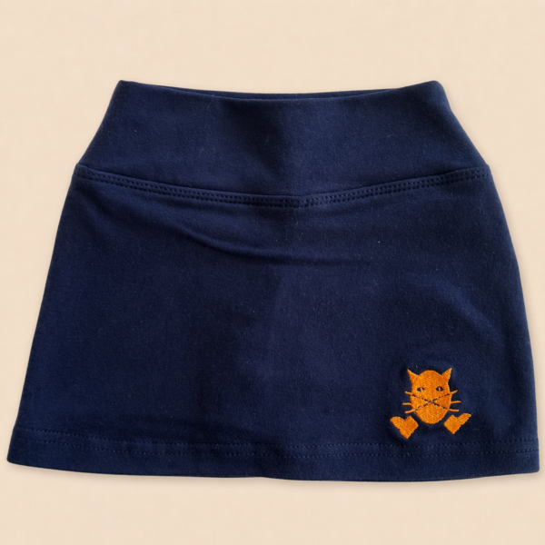 ChatGPT Image 23 abr 2026, 06_58_12 p.m. Pollera pantalón - Uniforme Jardín Gato con botas.