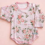 Body Tierra de Cuentos - Rosa con flores