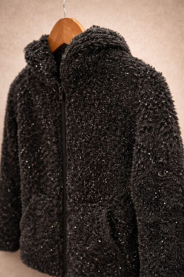 Campera corderito brilloso negra