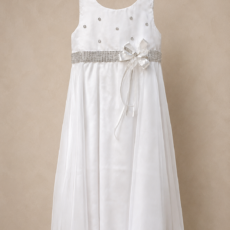 Vestido lazo con brillantes.