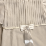 Vestido cintura con moño.