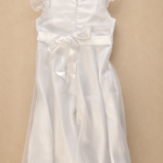 Vestido lazo con encaje.