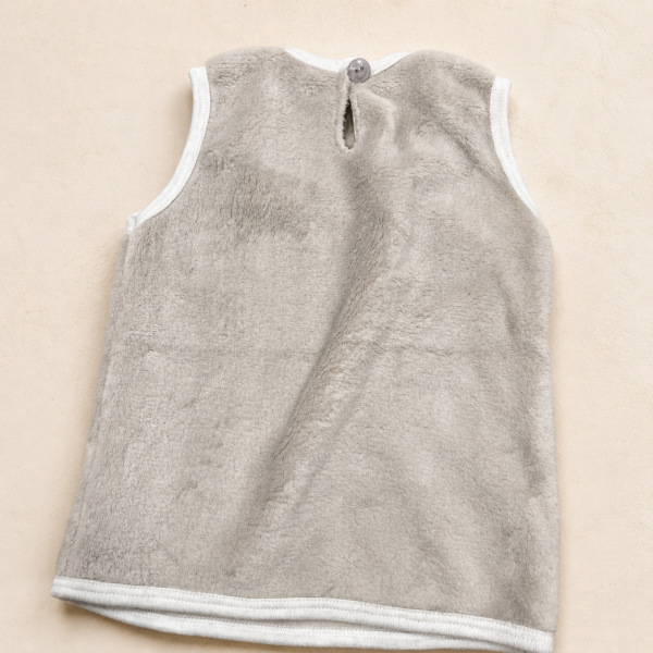 Chaleco de corderito gris