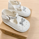 SAND1 Sandalias con aplique plateado
