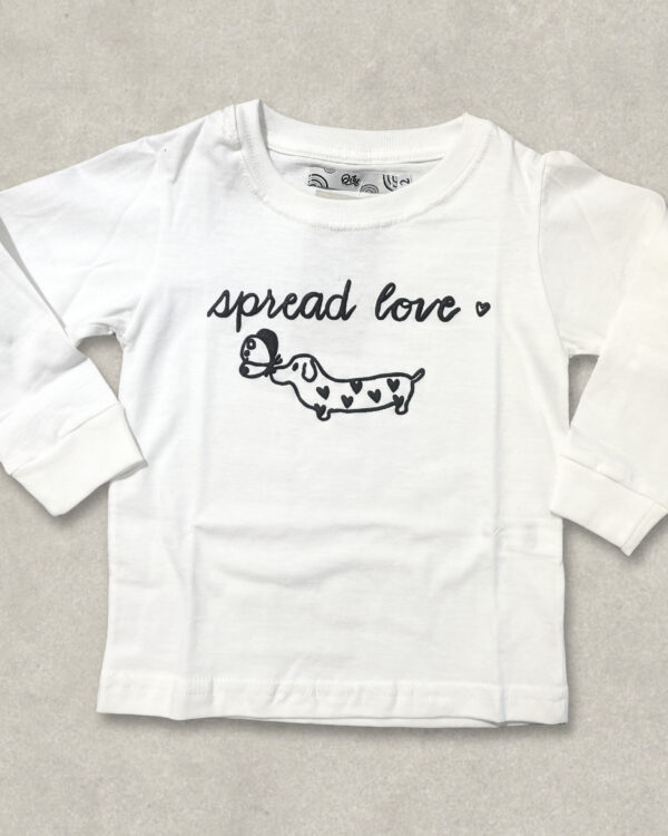 Box (6) Remera spread love